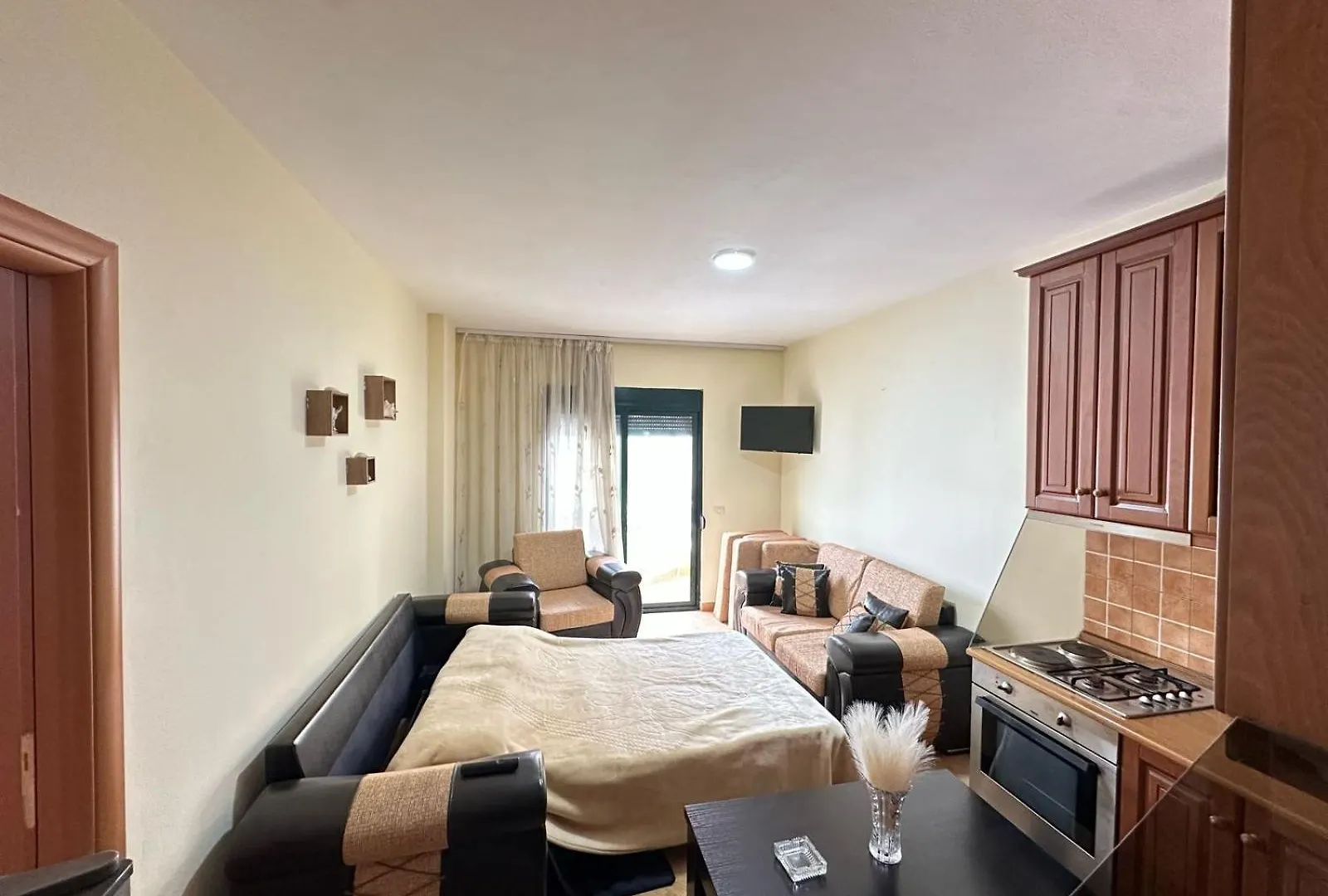 Xixa Apartment Golem