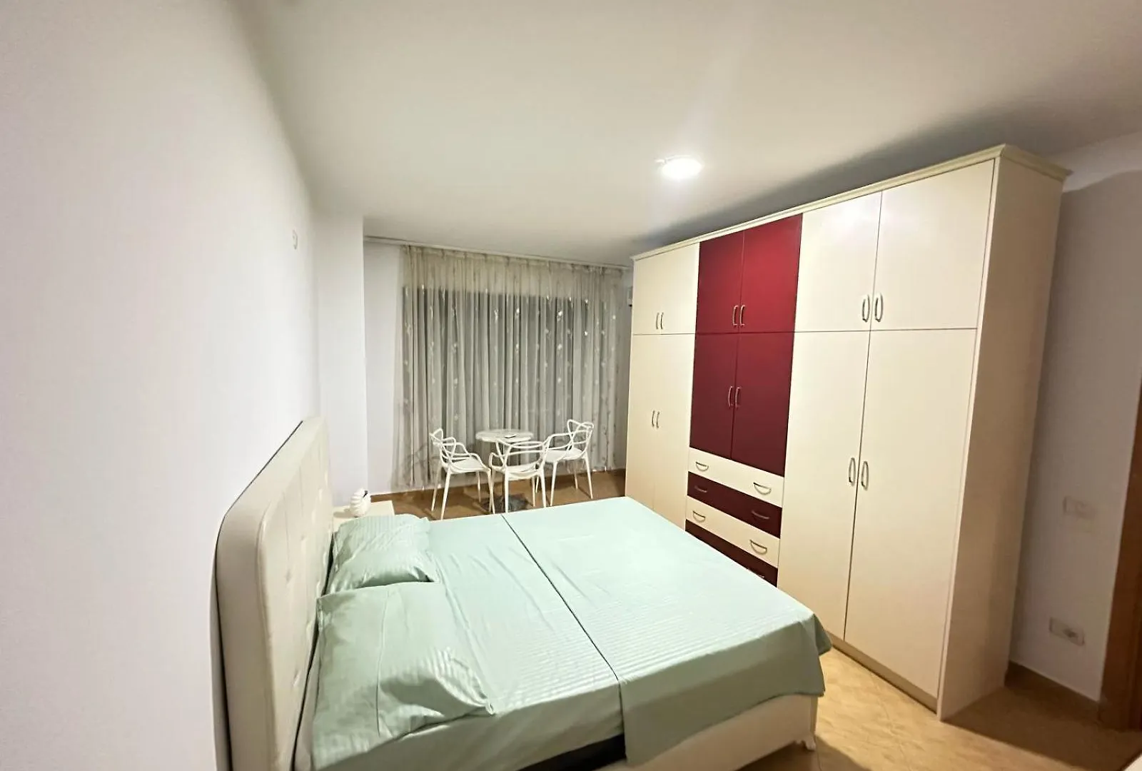 Xixa Apartment Golem